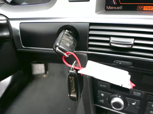 Audi A6 4F Zündschloß mit 2x Schlüssel Schloß Zündung + Türschloß links (185923)