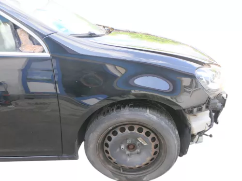 VW Golf 6 Variant Kombi AJ5 Kotflügel vorne rechts schwarz L041 (186091)