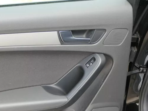 1x A4 8K B8 Türverkleidung Verkleidung Tür hinten links schwarz Stoff schwarz (186168)