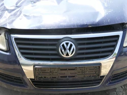 VW Passat 3C Grill Kühlergrill Kühler original Emblem Logo VW Zeichen