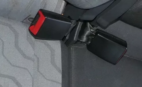 1x Skoda Roomster 5J Gurtschloß Schloß Gurt hinten rechts