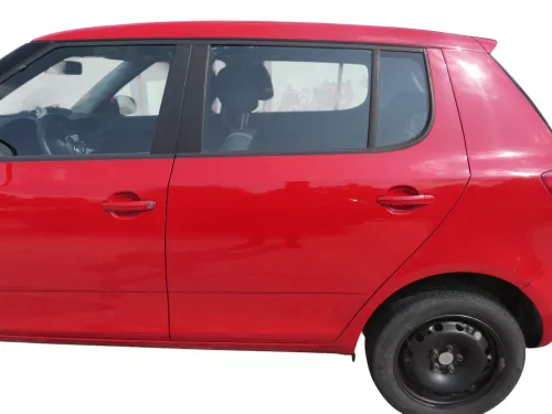 Skoda Fabia 5J Limousine Tür hinten links rot LF3K - ohne Anbauteile (186438)