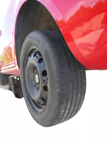 4x VW Polo 9N 6R Felgen Reifen 195/55 R15 85V Sommerreifen ca. 4-6mm  (186466)