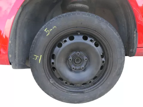 4x VW Polo 9N 6R Felgen Reifen 195/55 R15 85V Sommerreifen ca. 4-6mm  (186466)