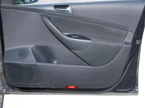 1x VW Passat 3C Variant Türverkleidung Verkleidung Tür vorne rechts schwarz (186482)