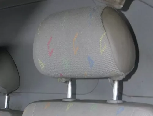 1x VW T5 Sitz vorne vorn links oder rechts Kopfstütze (104199)