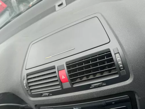 Skoda Octavia 1Z Mittelkonsole Verkleidung Lüftungsdüse Klappe Abdeckung mitte (125299)