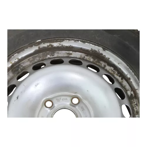 2x VW Golf 6 Caddy 195/65 R15 91V Sommerreifen Felgen 6jx15H2 ET47 ca. 5mm (128698)