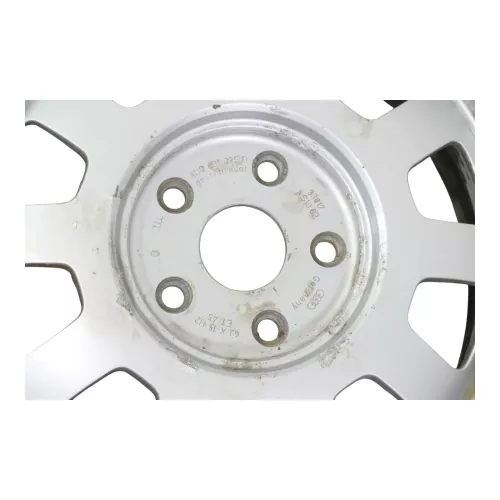 1x Alufelge Felge  Passat 3BG A6 4B 8D0601025D 6jx15H2 ET45 195/65 R15 (149895)