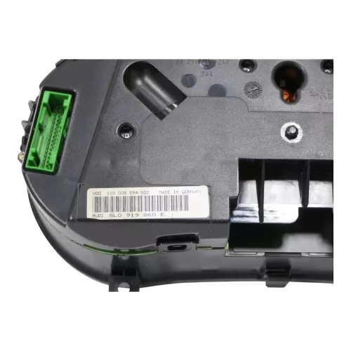 Audi A3 8L Tacho Tachometer Kombiinstrument 225.000km 8L0919860E Benziner 1,6 (149908)