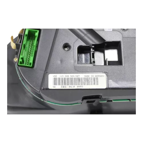 VW Passat 3B Tacho Tachometer Kombiinstrument 369.000km 3B1919880 Benziner (149914)