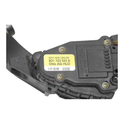 Audi A4 B5 Passat 3BG elektrisches Gaspedal Geber 8D1723523A Automatik Benziner (149936)