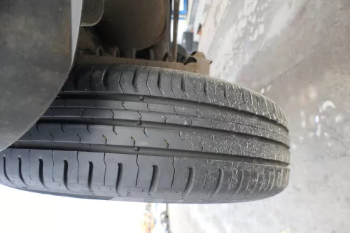 4x VW Polo 9N Felgen Reifen 165/70 R14 81T Sommerreifen 5jx14H2 ET35 ca. 5-7mm (173454)