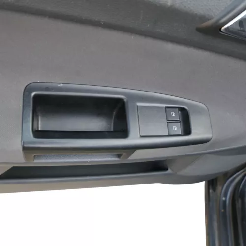 1x VW Polo 9N Türverkleidung Verkleidung Tür vorne links 2/3-Türer Griff Öffner (186798)