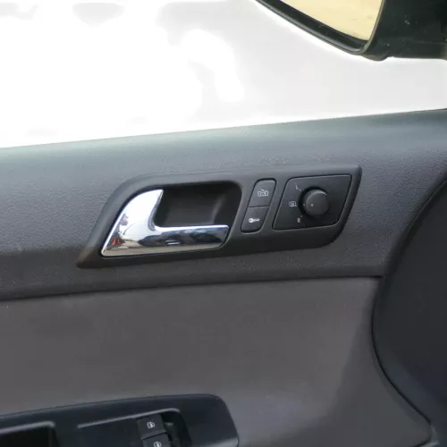 1x VW Polo 9N Türverkleidung Verkleidung Tür vorne links 2/3-Türer Griff Öffner (186798)
