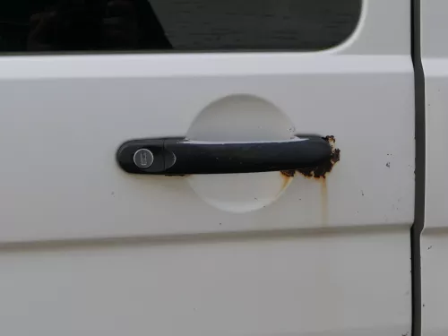 VW T5 Facelift T6 Tür rechts Schiebetür mit Scheibe weiß R902 Fenster - Delle (186916)