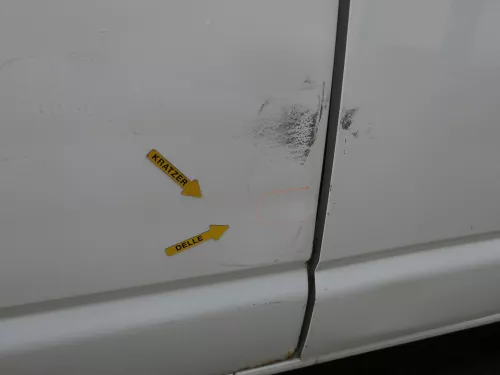 VW T5 Facelift T6 Tür rechts Schiebetür mit Scheibe weiß R902 Fenster - Delle (186916)