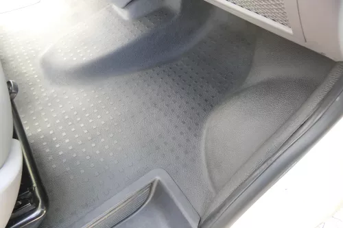 VW T5 Facelift Teppich Innenraumteppich Innen Boden Beodenbelag vorne Gummi (186970)