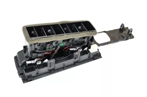 Audi A6 4F Lüftungsdüse Düse Lüftung vorne in der Mitte Armaturenbrett 4F1820951 (153409)