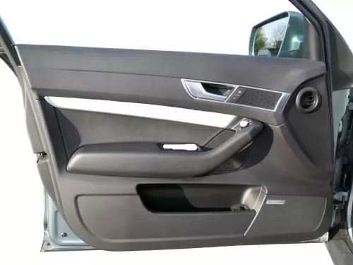 1x A6 4F Türverkleidung Verkleidung Tür vorne links schwarz Leder - Bose