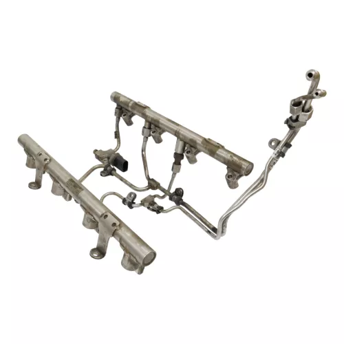 Audi A6 4F Kraftstoffverteiler + Leitungen Rohre 4,2 FSI BVJ