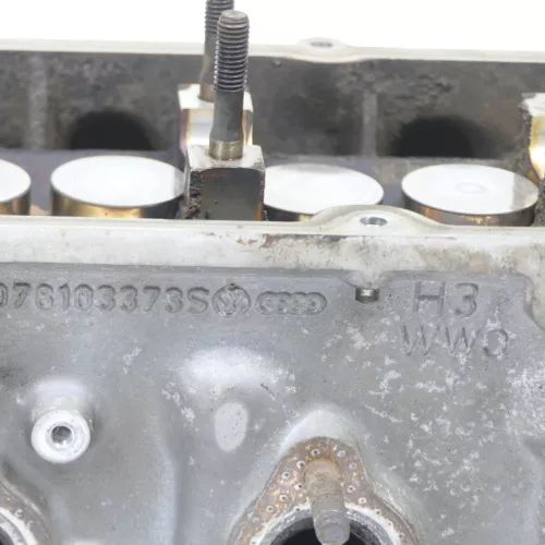 Audi A6 4A Zylinderkopf ABC Motor links 2,6 110kw 150PS Quattro V6 Zyl. 4-6 (200010)