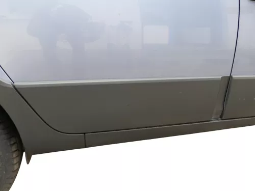 Roomster 5J Tür hinten rechts grau LF5Y (ohne Anbauteile - mit Scheibe) Scout (187363)