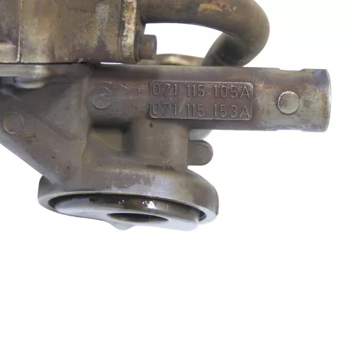 VW Golf 4 2,3 AGZ Ölpumpe Pumpe Öl 071115105C (186956)