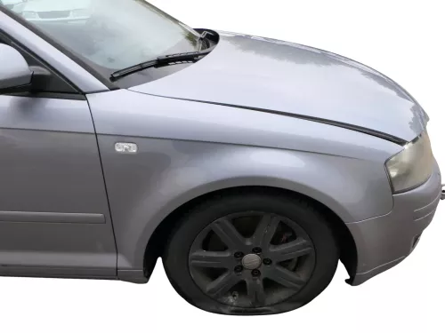 Audi A3 8P Kotflügel vorne rechts Sportback grau LY7J