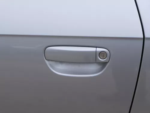 Audi A3 8P 2/3-Türer Tür vorne links Fahrertür Türblatt grau LY7J Rahmen (187450)