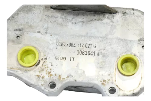 Audi A6 4F Ölkühler Wärmetauscher 3,2 FSI AUK BKH 06E117021G (200329)