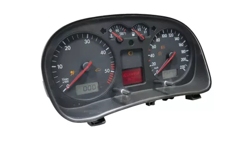 VW Golf 4 Tacho Tachometer Kombiinstrument 233.000km 1J0920822BX TDI Diesel (200427)