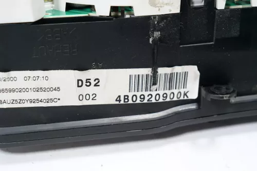 Audi A6 4B Tacho Tachometer Kombiinstrument 191.800km 4B0920900K Benziner (200455)