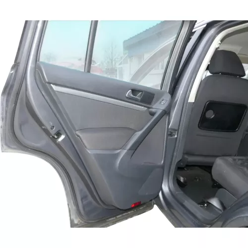 VW Tiguan 5N 1x Türverkleidung Verkleidung Tür hinten links schwarz (200573)