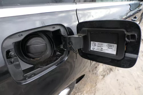 Audi A4 8K B8 Tankdeckel Tankklappe Tank Deckel Klappe LZ9Y schwarz