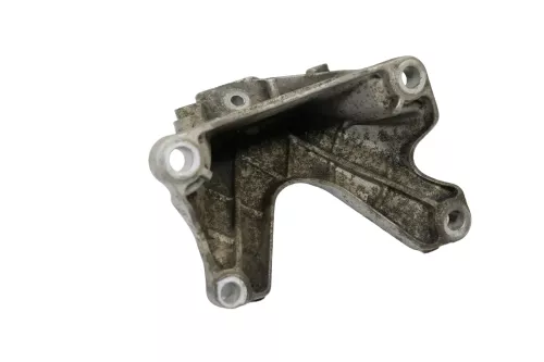 Audi A4 8E Stütze Motorhalter links 3,2 FSI AUK BKH 8E0199307Q (200326)