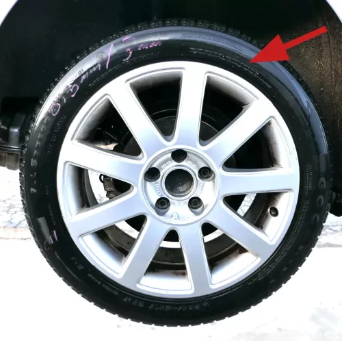 4x VW Golf 5 9N 6Y Reifen 235/45 R17 94V Allwetterreifen 2x ca5-7mm 2x 3,5-5mm (200541)