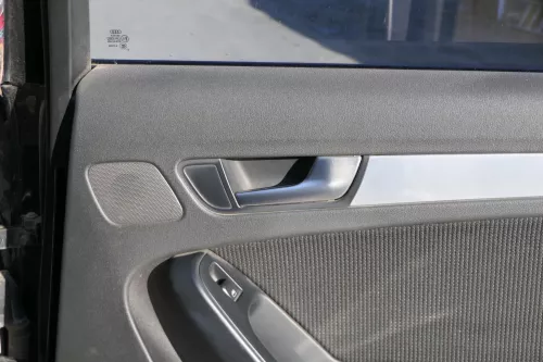 1x A4 8K Türverkleidung Verkleidung Tür hinten rechts soul schwarz (200741)