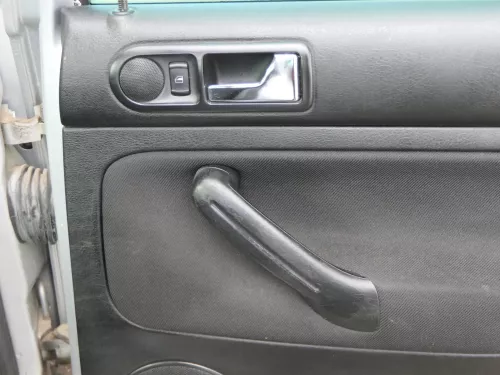 1x VW Golf 4 1J Kombi Türverkleidung Verkleidung Tür hinten rechts schwarz (200820)