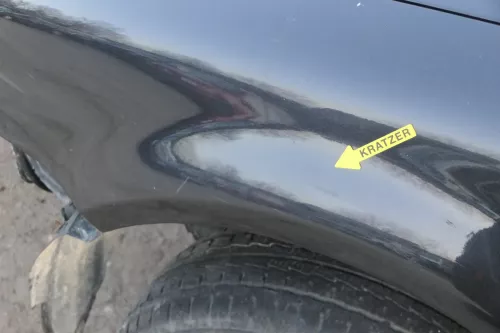 VW Passat 3B Kotflügel vorne links schwarz LC9Z (200856)