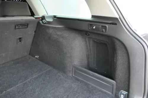 VW Passat 3C B7 Kombi Abdeckung Verkleidung Kofferraum hinten rechts schwarz