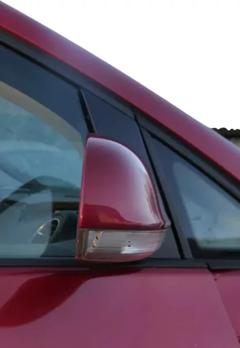 VW Golf 5M1 Plus elektrischer Spiegel rechts Blinker rot LA3X (200958)