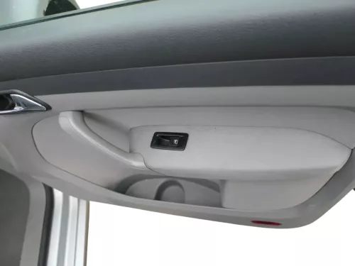 1x VW Caddy 3 2K Türverkleidung Verkleidung Tür vorne rechts grau (201013)