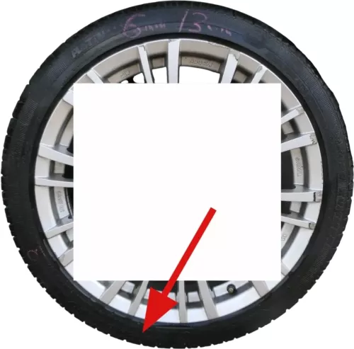 2x VW Passat Golf NUR Reifen  225/40 R18 92Y Sommerreifen  5-6mm