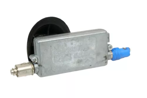 Audi A3 8L A4 B5 Antenne Antennenstab Antennensockel Sockel 8L0035501A (117902)