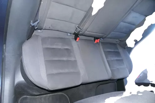Golf 6 5K Sitz Sitze hinten Rückbank Rücksitzbank 3 Punkt Gurt Lehne Alcantara (201176)