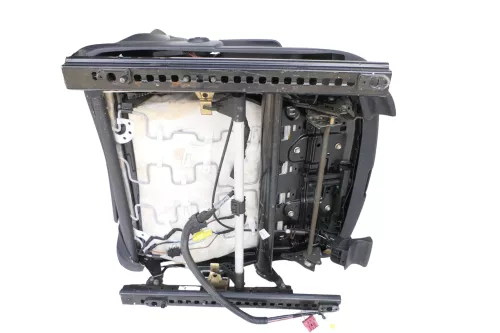 Audi A4 8E B6 auch Kombi Sitz vorne rechts Beifahrersitz Sitzheizung elektrisch (147041)