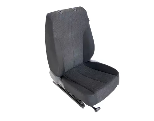 VW Passat 3C auch Kombi Sitz vorne links Fahrersitz (147160)