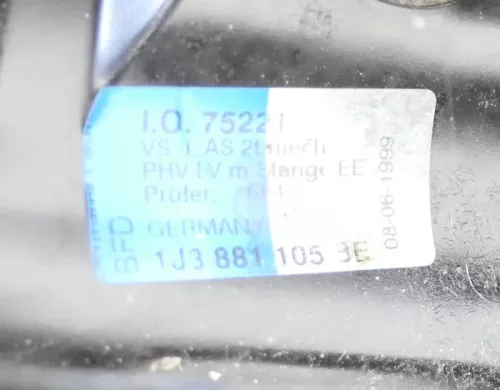 A3 8L Sitz vorne links Fahrersitz 2/3-Türer vorn Airbag schwarz blau (147612)