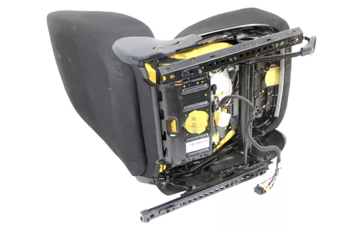 Q136 VW Passat 3C auch Kombi Sitz vorne links Fahrersitz Sitzgestell schwarz SHZ (148477)